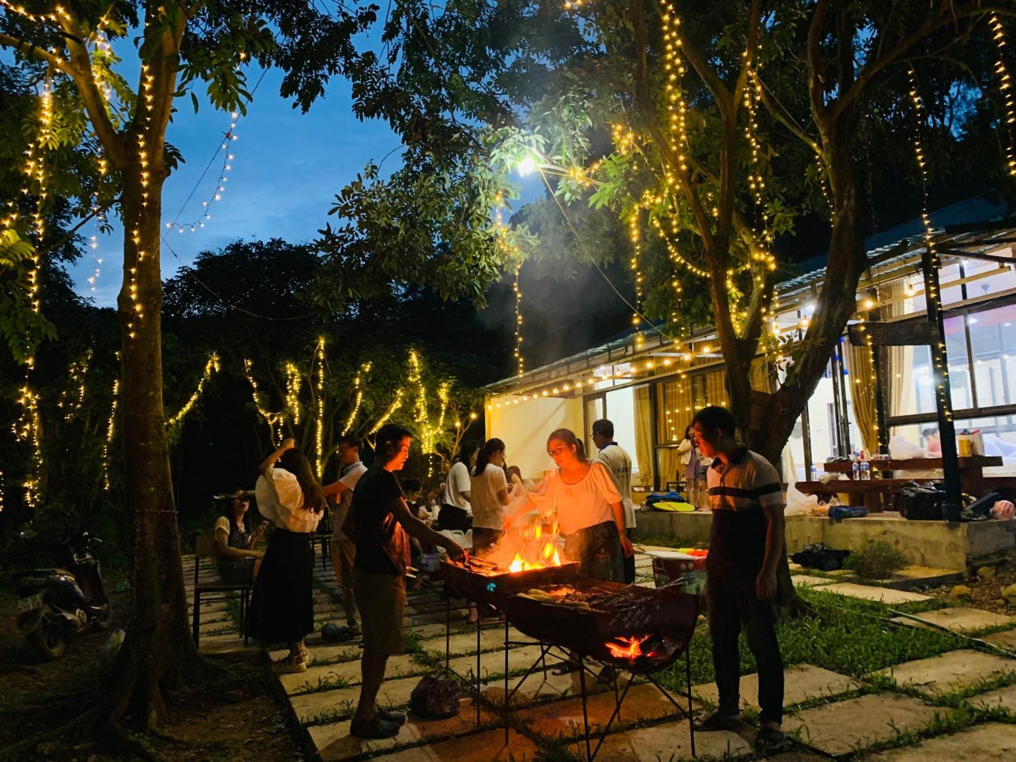 Chu Thien Homestay And Camping Hanoi Esterno foto